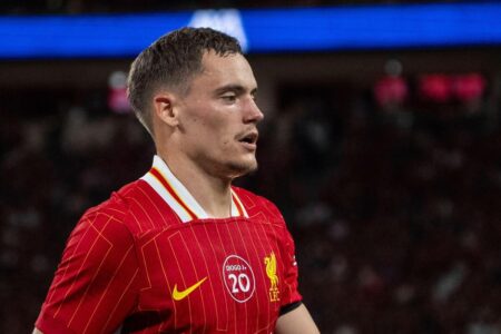 مباراة ليفربول وبيرنلي في الدوري الإنجليزي الممتاز على ملعب أنفيلد