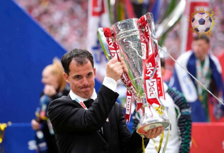 شعار رابطة الدوري الإنجليزي وملعب ويمبلي المستضيف لنهائي ملحق التشامبيونشيب