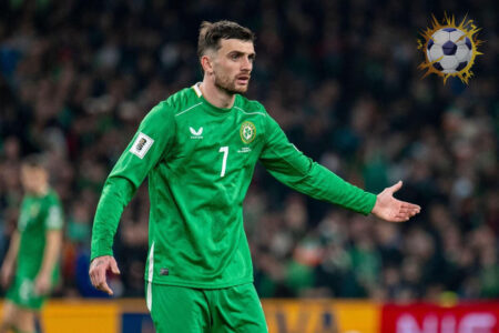 لاعبو منتخب أيرلندا يحيون الجماهير بعد مباراة أيرلندا وتشيكيا في تصفيات كأس العالم 2026