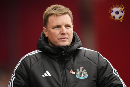 إيدي هاو مدرب نيوكاسل يونايتد يبدو محبطاً بعد الهزيمة في ديربي تاين-وير أمام سندرلاند