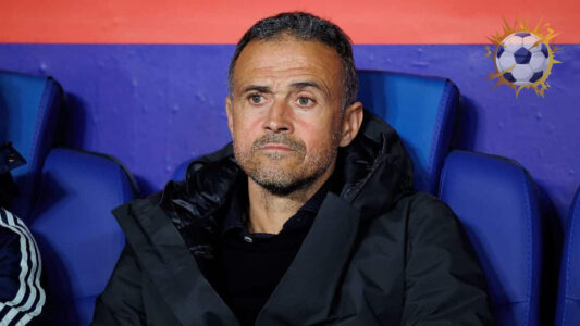 احتفالات لاعبي باريس سان جيرمان بالفوز برباعية واستعادة صدارة الدوري الفرنسي