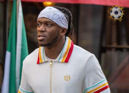 KSI وأندي كارول في نادي داغنهام وريدبريدج لكرة القدم