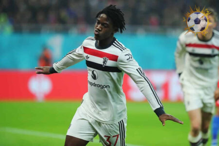 كوبي ماينو وهاري ماغواير بقميص منتخب إنجلترا تحت قيادة توماس توخيل