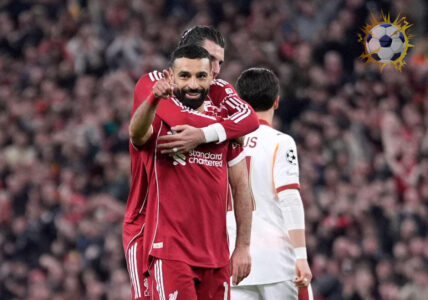 محمد صلاح يحيي جماهير ليفربول في ملعب الأنفيلد وسط تقارير عن رحيله