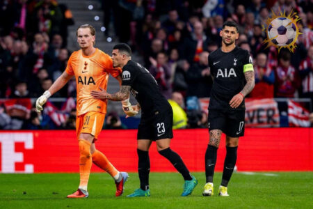 مشجعو نادي توتنهام يعبرون عن غضبهم في المدرجات بعد الهزيمة من أتلتيكو مدريد