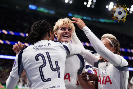 جولييلمو فيكاريو حارس مرمى توتنهام يتحدث بعد مباراة أتلتيكو مدريد في دوري أبطال أوروبا